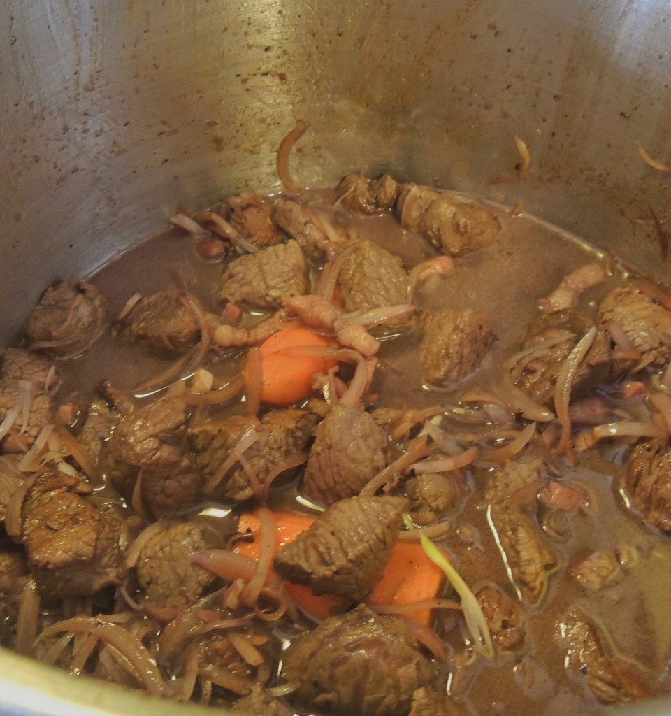 Boeuf Bourguignon ready to boil away - The Petit Gourmet©