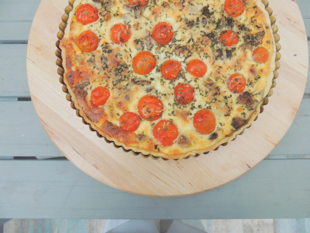 Leek, mushrooms and tomatoes quiche - The Petit Gourmet