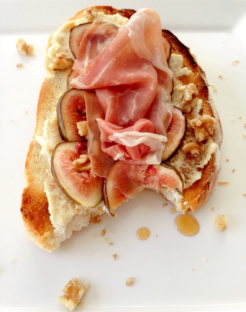 Ricotta, honey, figs and Prosciutto Tartine - The Petit Gourmet