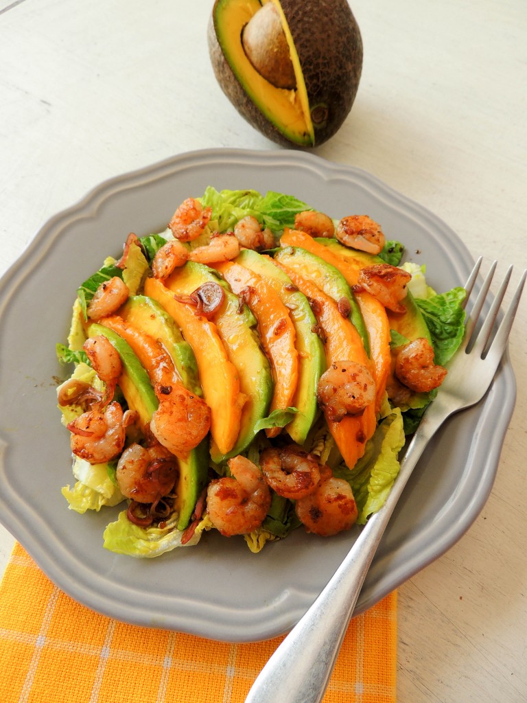 Shrimp, avocado and mango salad - The Petit Gourmet